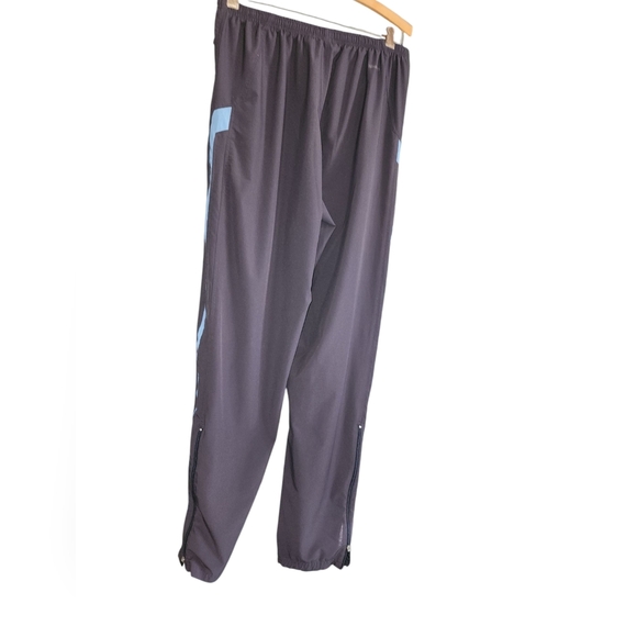 Nike FIT DRY Vintage Y2K Track Pants Baggy Windbreaker Pants  Size M Zippers - Picture 1 of 9